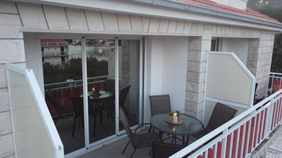 Luxury Apartments Oasis Lumbarda Exterior foto